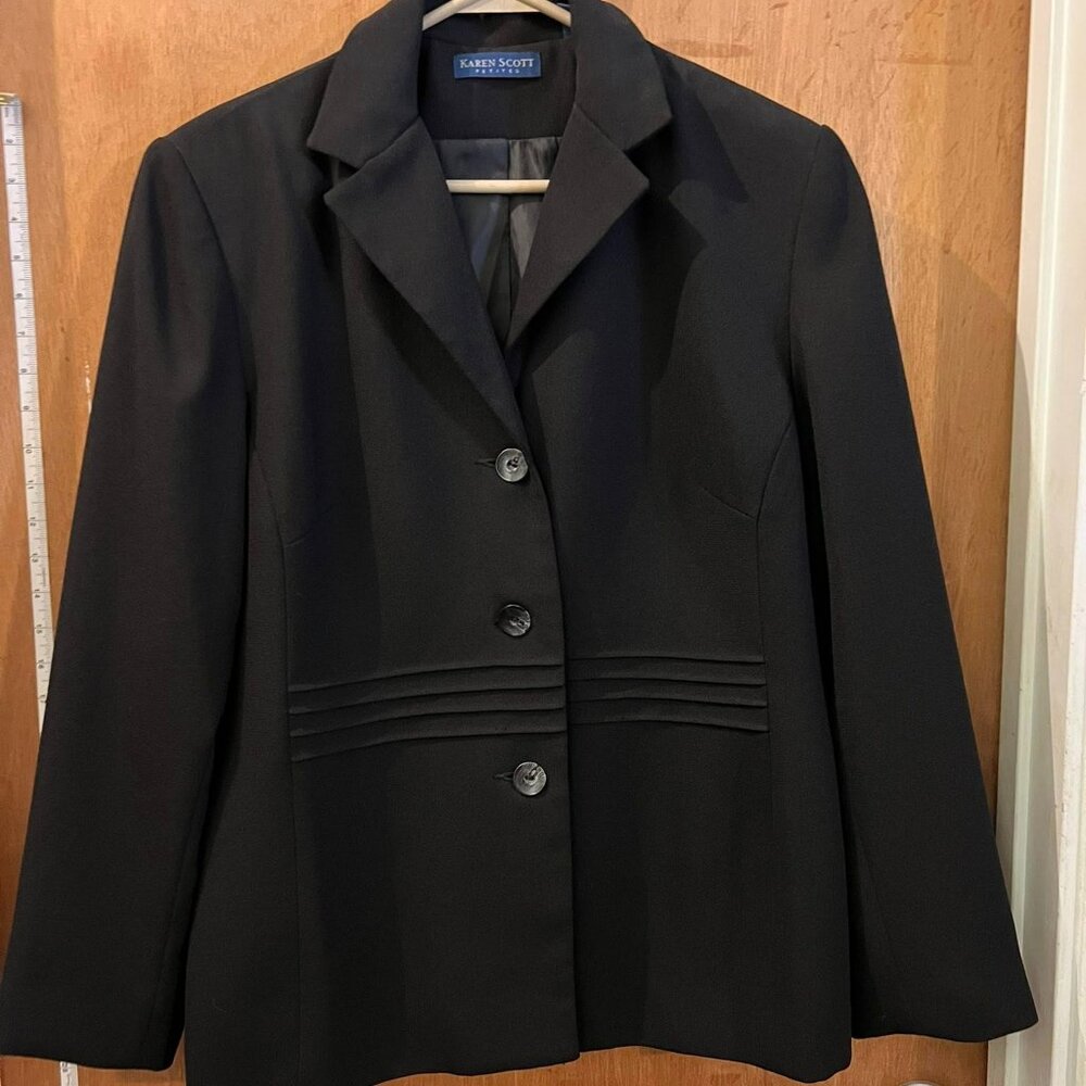 Size 16 - Karen Scott - Black Suit Jacket - Petite